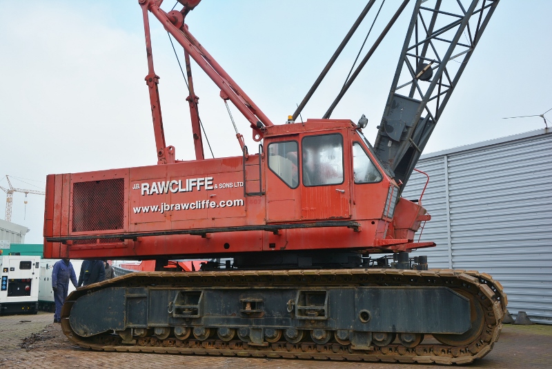 Hitachi KH300-1; 80 tons crane
