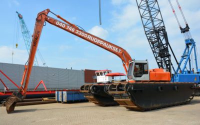 Hitachi FH200LC-3 Amphibious excavator