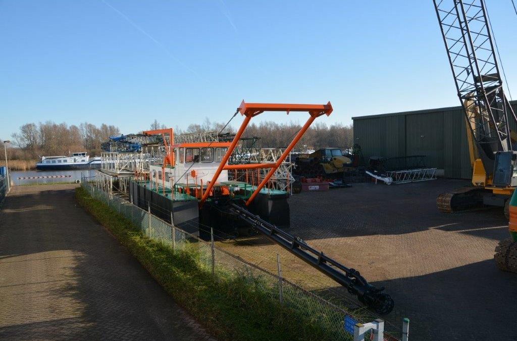 Dongepoort SD300 suction dredger with waterjet